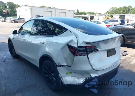 2024 Tesla Model Y Long Range Dual Motor All-Wheel Drive из США, поврежденный, VIN 7SAYGDEE8RA239384